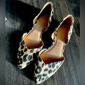 Old Navy animal print flats size 9
